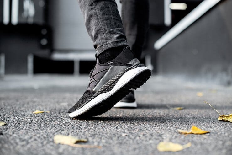 Sepatu Sneakers Pria Terbaik 2022